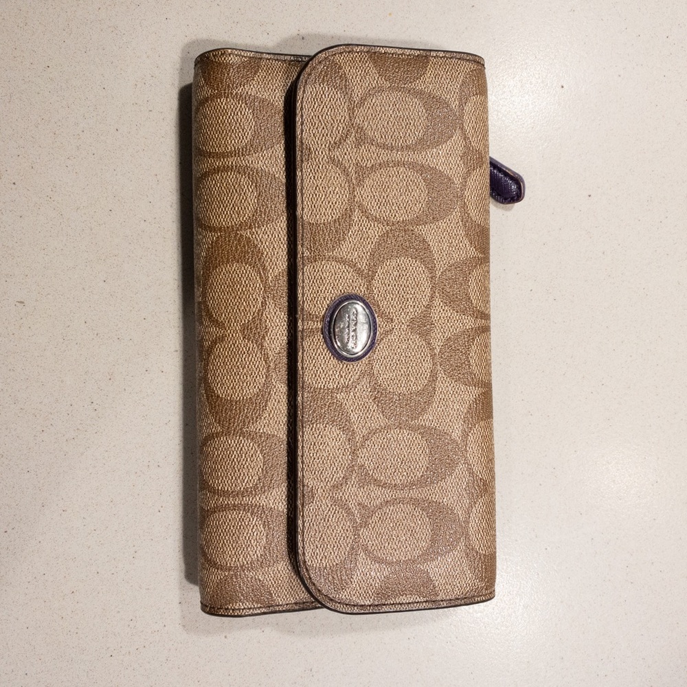 Classic Coach Trifold Wallet